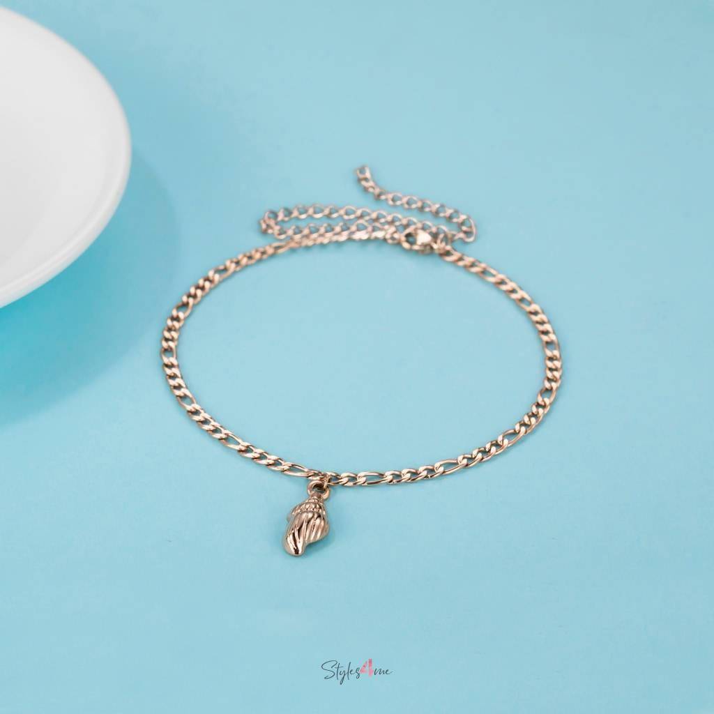 Rose Gold Bracelet With A Shell Pendant Jewelry